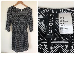 Divided 3/4 Sleeve Dress with Pockets